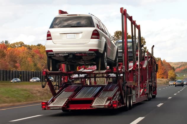 Semi Trailer Hire That Handles the Heavy Lifting